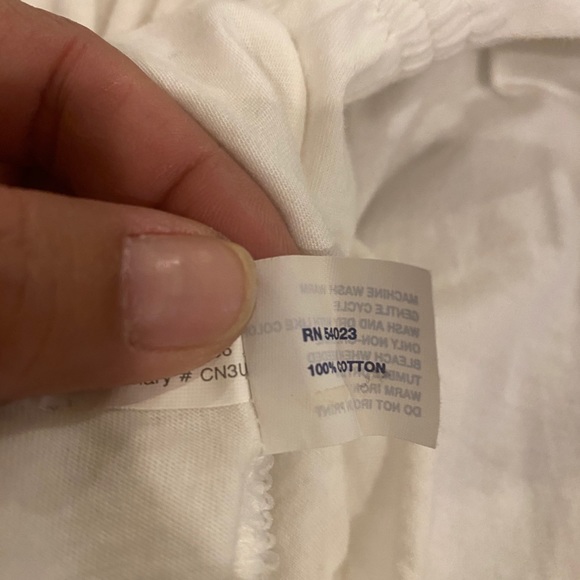 Gap T-Shirt - Picture 3 of 3